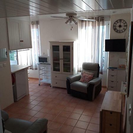 Albasud - Appartement Meuble Avec Terrasse - Salses Le Chateau 66 Eksteriør billede