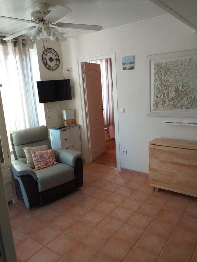 Albasud - Appartement Meuble Avec Terrasse - Salses Le Chateau 66 Eksteriør billede